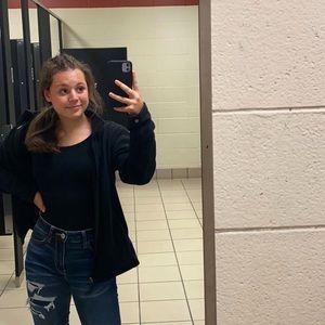 Meet your Posher, Karlie